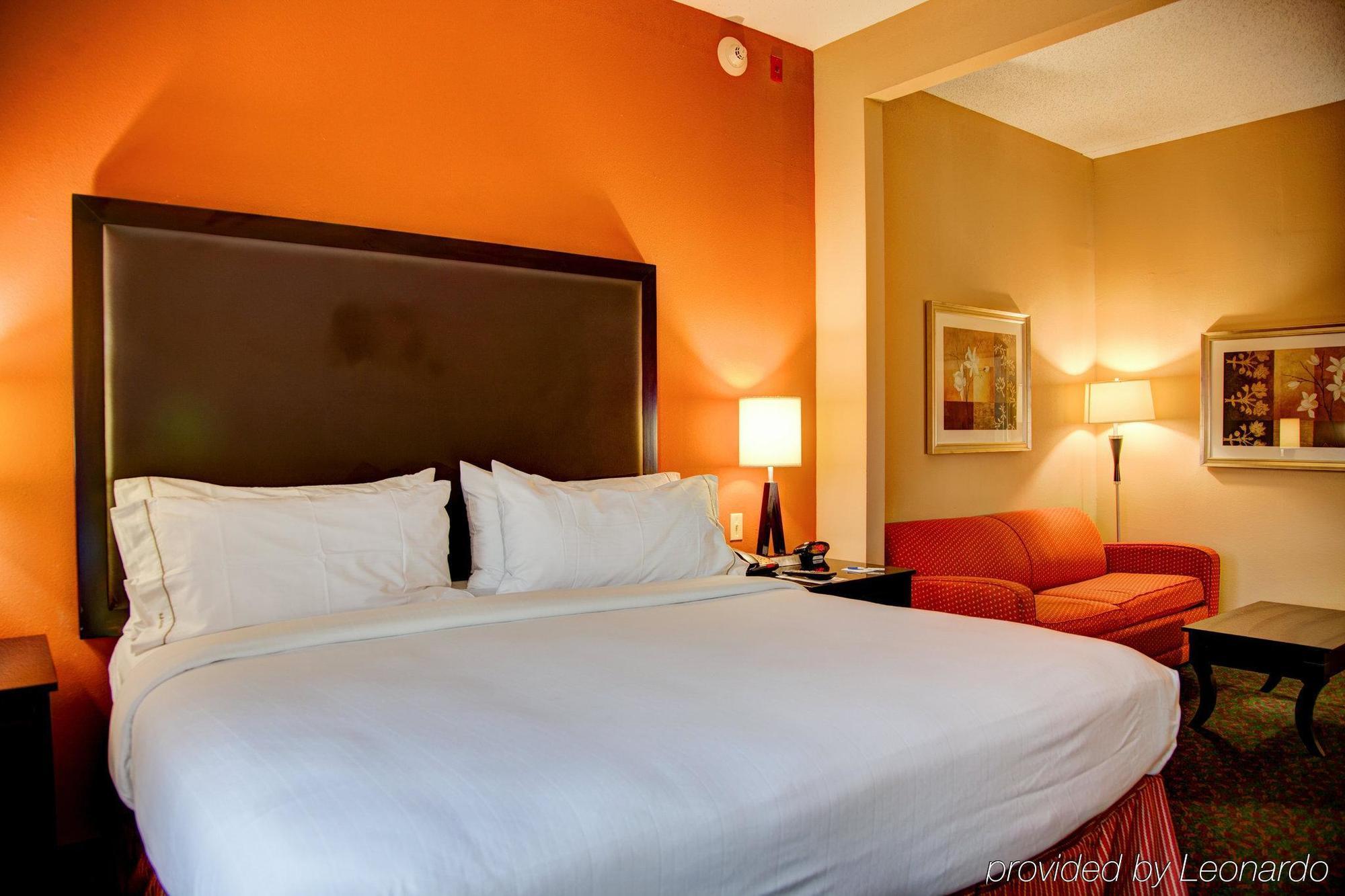 Holiday Inn Express Tyler South By Ihg Exterior photo
